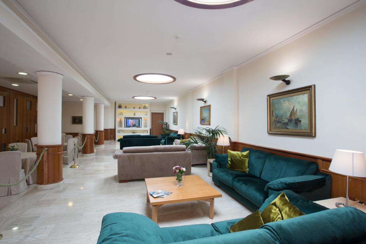 Hotel Villa Serena Кастелламмаре-ді-Стабія Екстер'єр фото