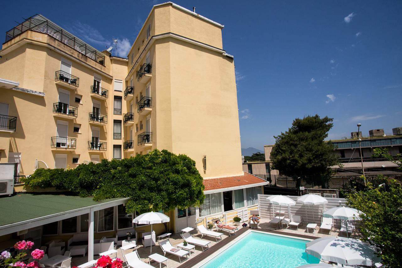 Hotel Villa Serena Кастелламмаре-ді-Стабія Екстер'єр фото